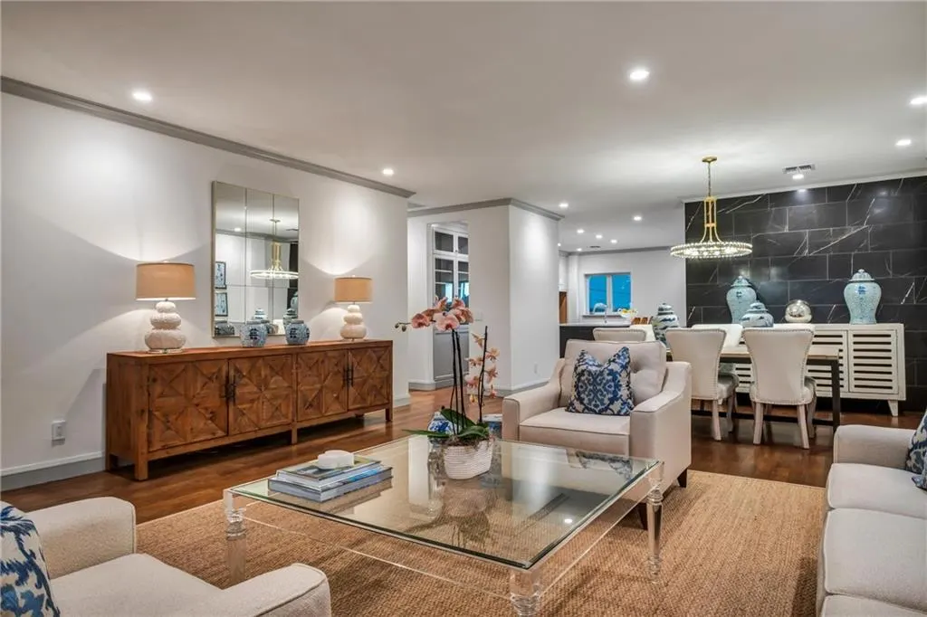 Photo 9 — 6429 Grandmark Drive, Oklahoma City, OK 73116