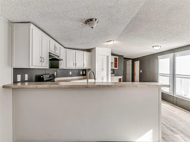 Photo 7 — 326 S Cherry Avenue, Union City, OK 73090