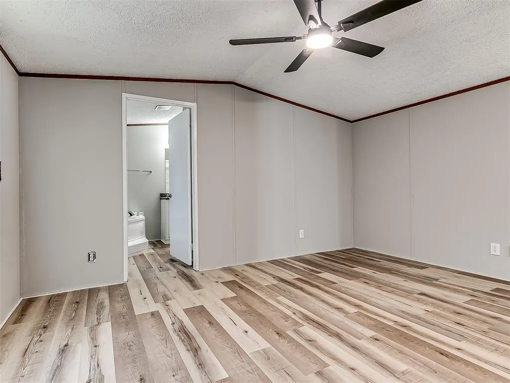 Photo 17 — 326 S Cherry Avenue, Union City, OK 73090