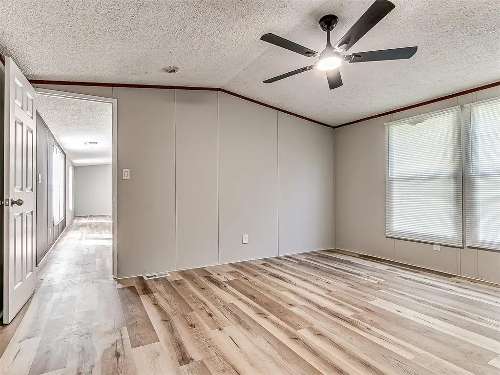 Photo 20 — 326 S Cherry Avenue, Union City, OK 73090