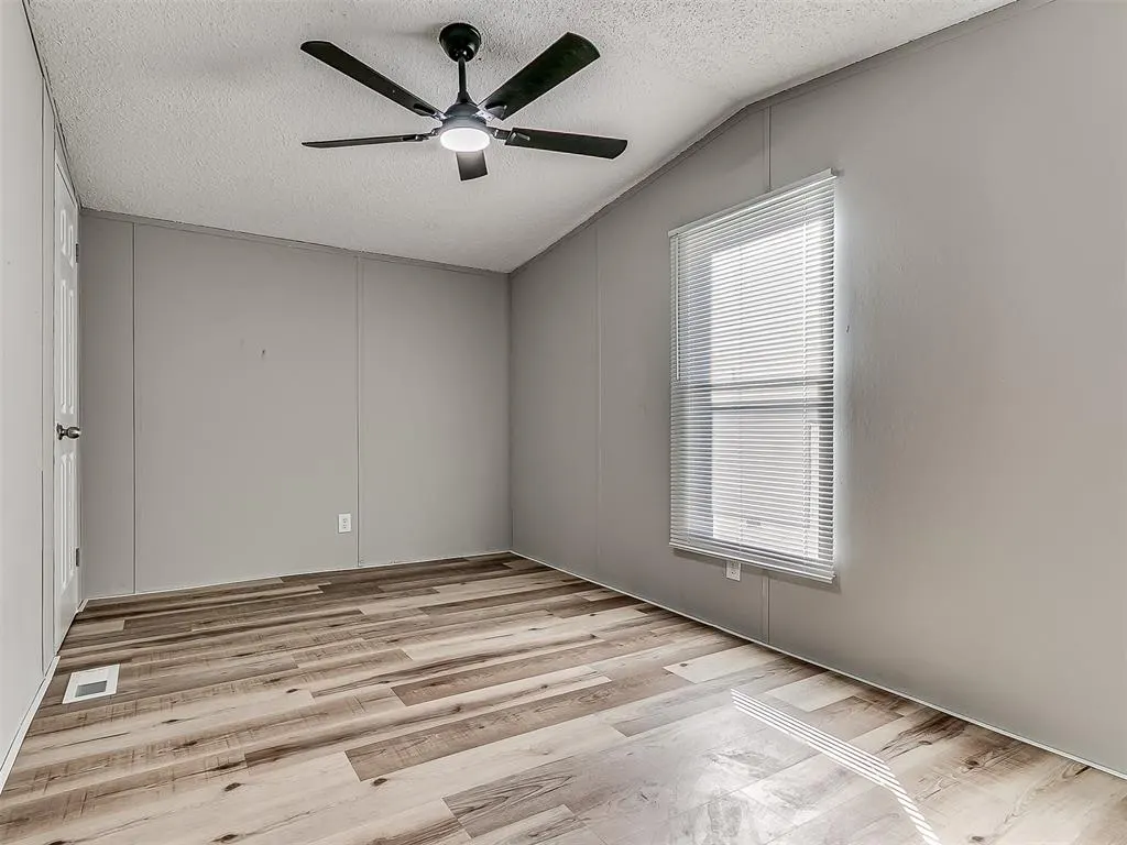 Photo 23 — 326 S Cherry Avenue, Union City, OK 73090