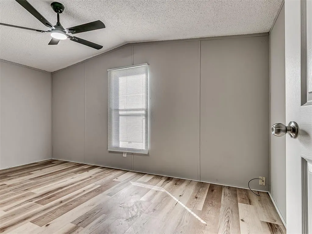 Photo 36 — 326 S Cherry Avenue, Union City, OK 73090