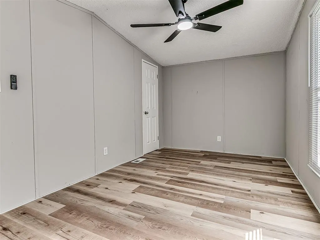 Photo 37 — 326 S Cherry Avenue, Union City, OK 73090