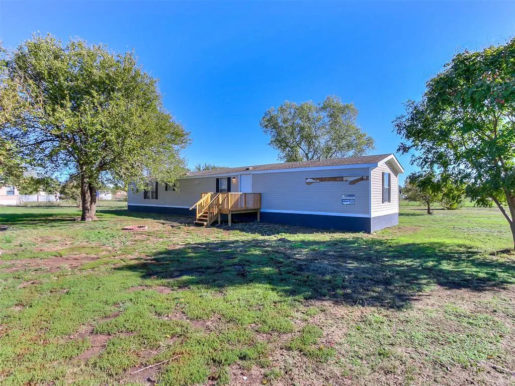 Photo 43 — 326 S Cherry Avenue, Union City, OK 73090
