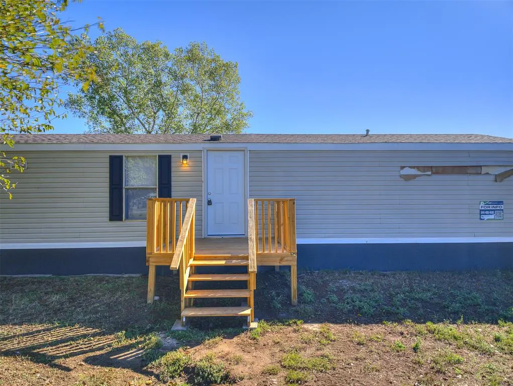 Photo 49 — 326 S Cherry Avenue, Union City, OK 73090