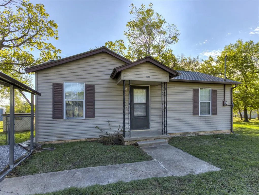 Front exterior — 2260 E Meyers Circle, Choctaw, OK 73020