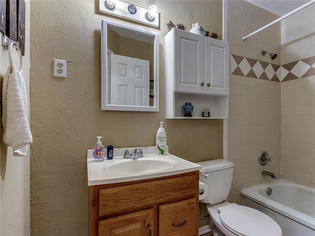 Photo 15 — 2260 E Meyers Circle, Choctaw, OK 73020
