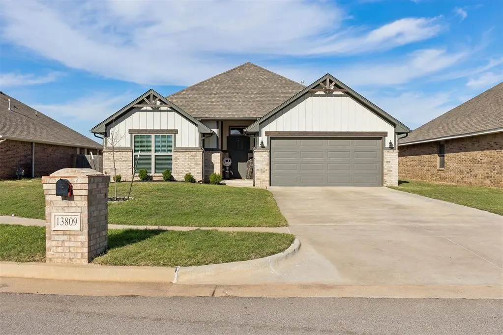 Front exterior — 13809 Village Cove, Piedmont, OK 73078