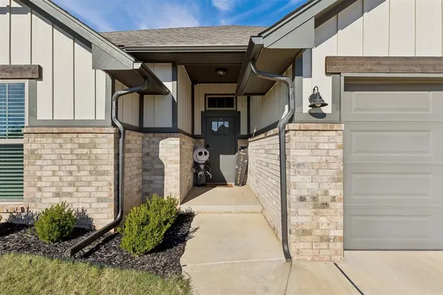 Photo 3 — 13809 Village Cove, Piedmont, OK 73078