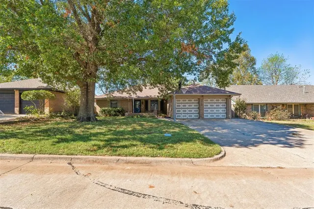 Photo 2 — 3713 Rolling Lane Circle, Midwest City, OK 73110
