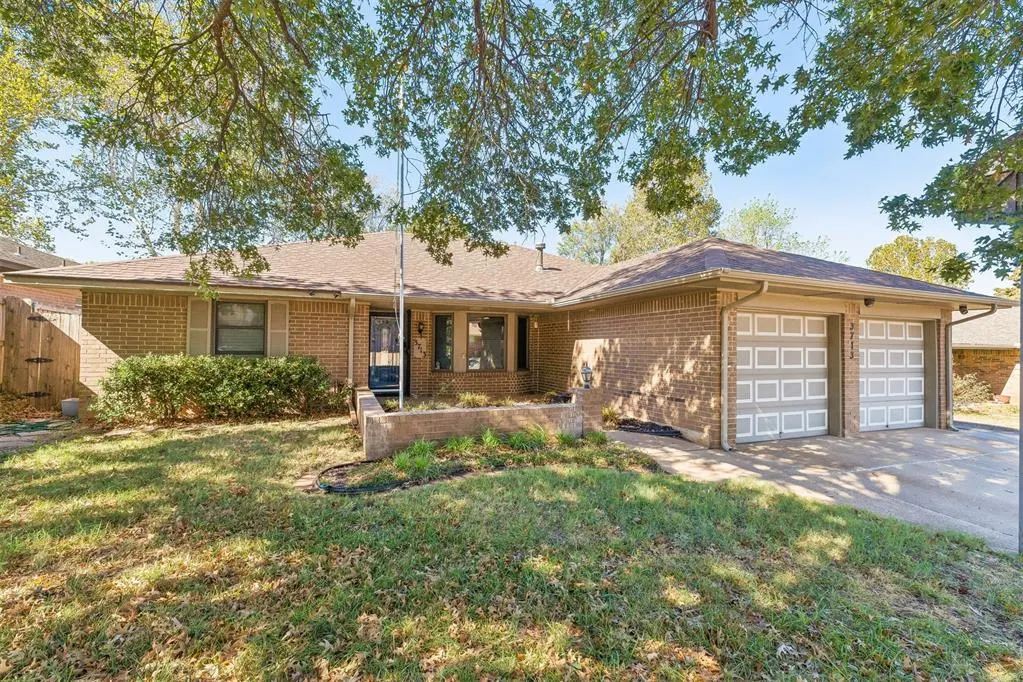 Photo 5 — 3713 Rolling Lane Circle, Midwest City, OK 73110
