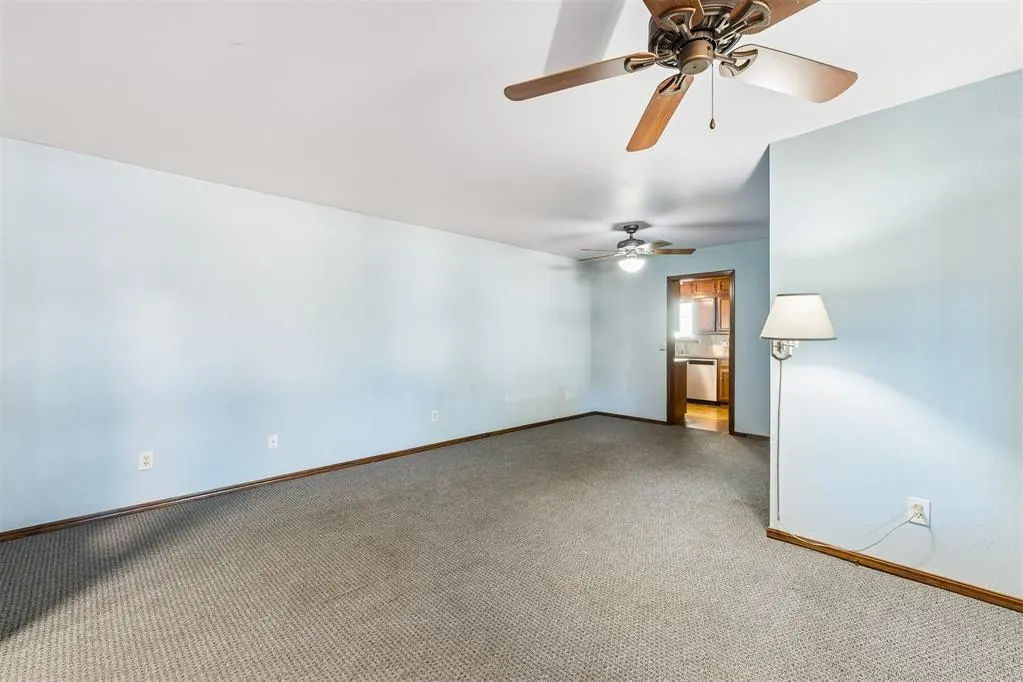 Photo 10 — 3713 Rolling Lane Circle, Midwest City, OK 73110