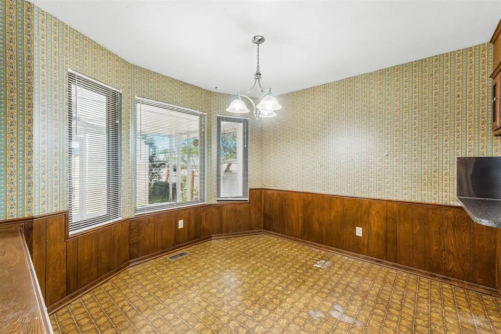 Photo 15 — 3713 Rolling Lane Circle, Midwest City, OK 73110