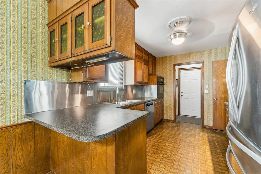 Photo 18 — 3713 Rolling Lane Circle, Midwest City, OK 73110