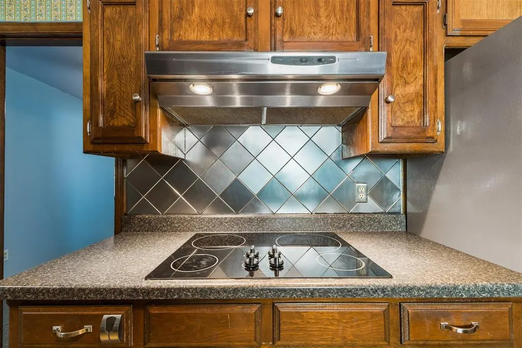 Photo 21 — 3713 Rolling Lane Circle, Midwest City, OK 73110