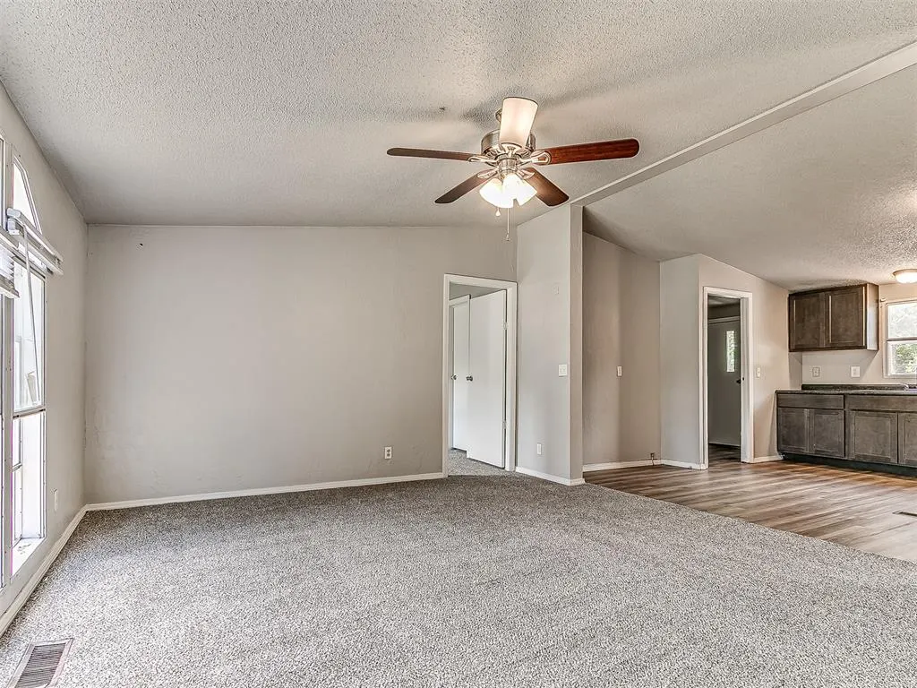 Photo 13 — 10300 Liberty Oak Drive, Oklahoma City, OK 73165