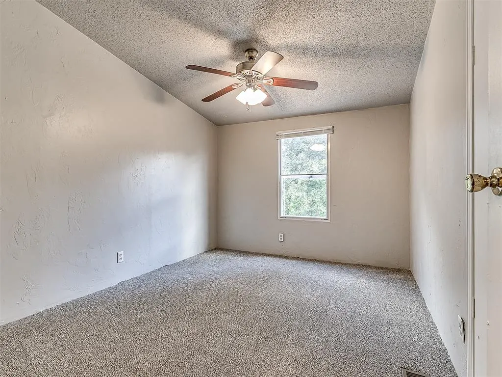 Photo 25 — 10300 Liberty Oak Drive, Oklahoma City, OK 73165