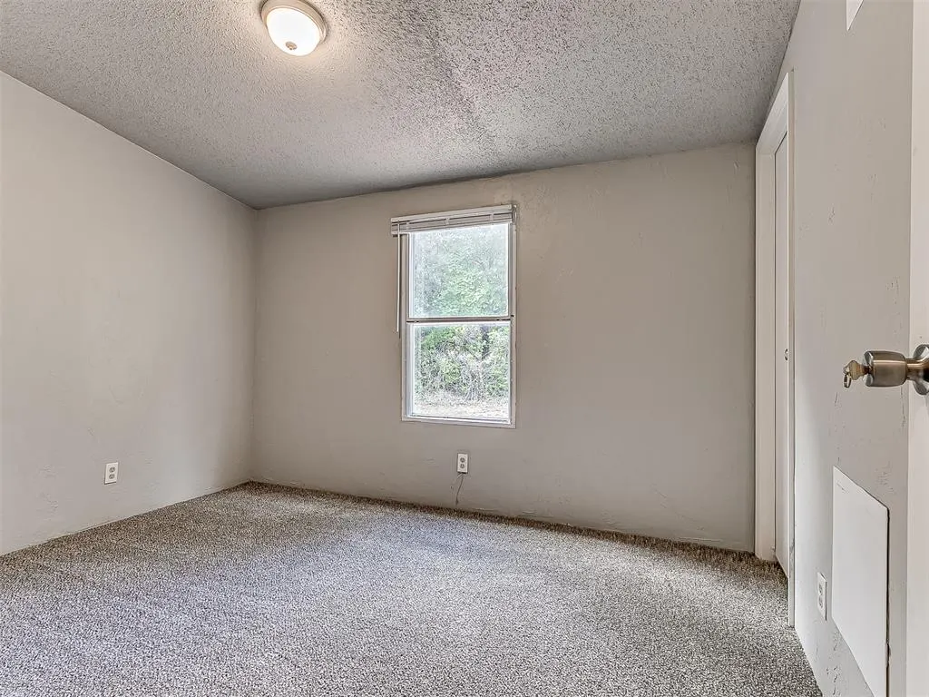 Photo 27 — 10300 Liberty Oak Drive, Oklahoma City, OK 73165