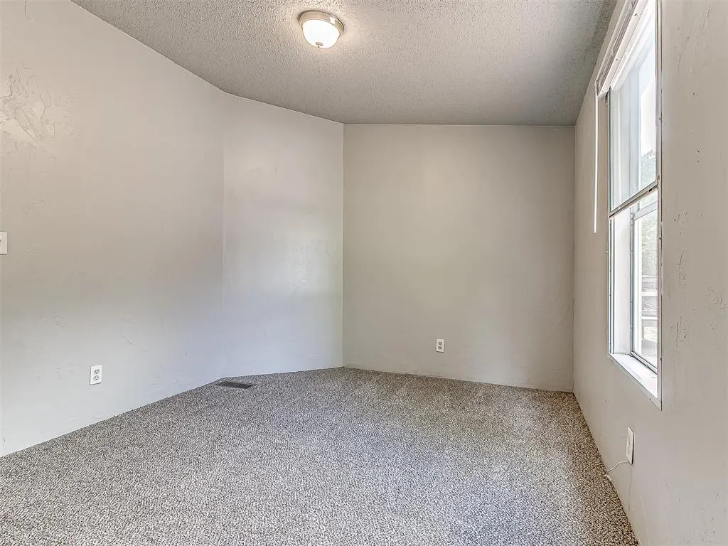Photo 28 — 10300 Liberty Oak Drive, Oklahoma City, OK 73165