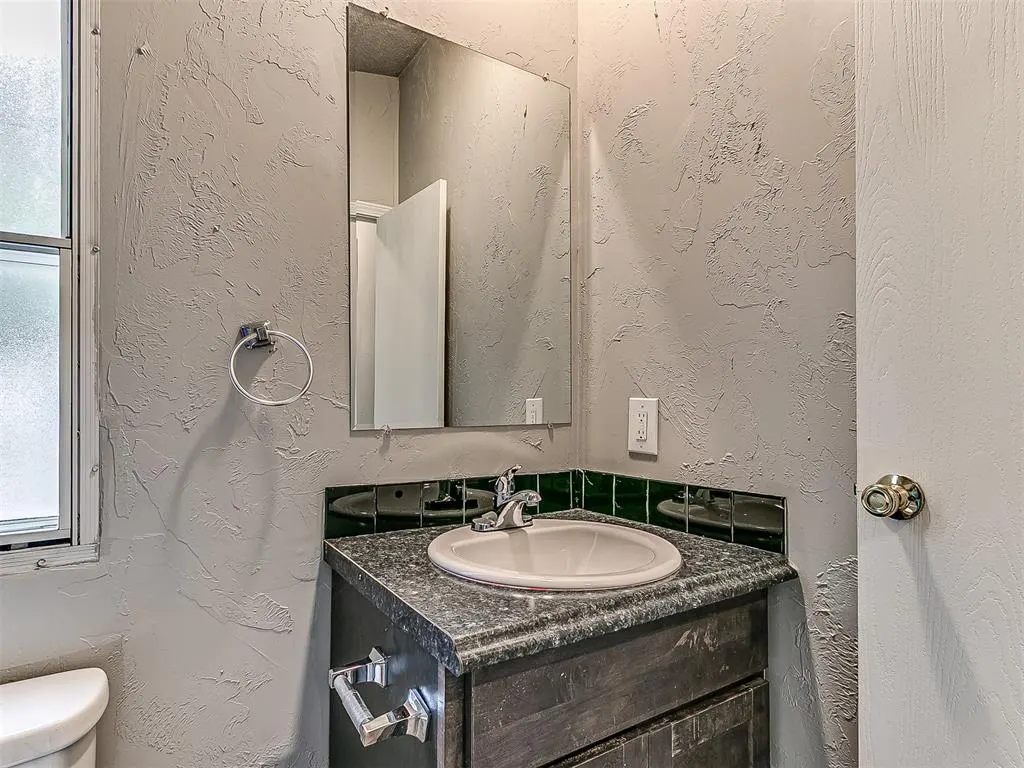 Photo 31 — 10300 Liberty Oak Drive, Oklahoma City, OK 73165