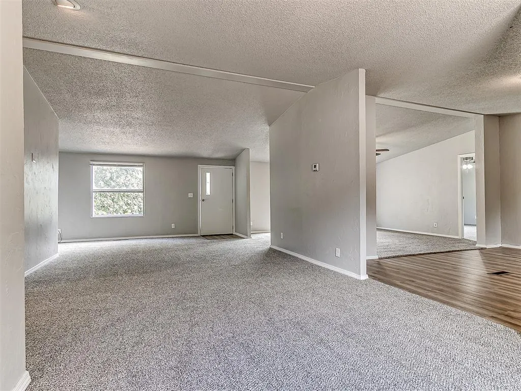 Photo 33 — 10300 Liberty Oak Drive, Oklahoma City, OK 73165