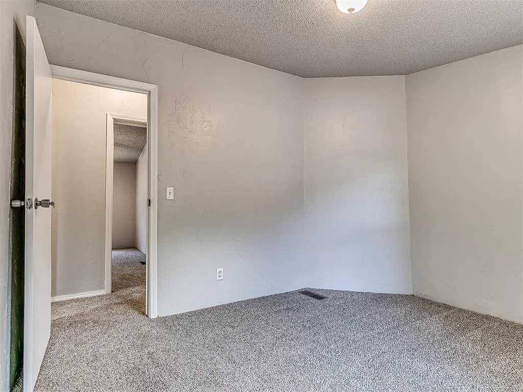Photo 38 — 10300 Liberty Oak Drive, Oklahoma City, OK 73165