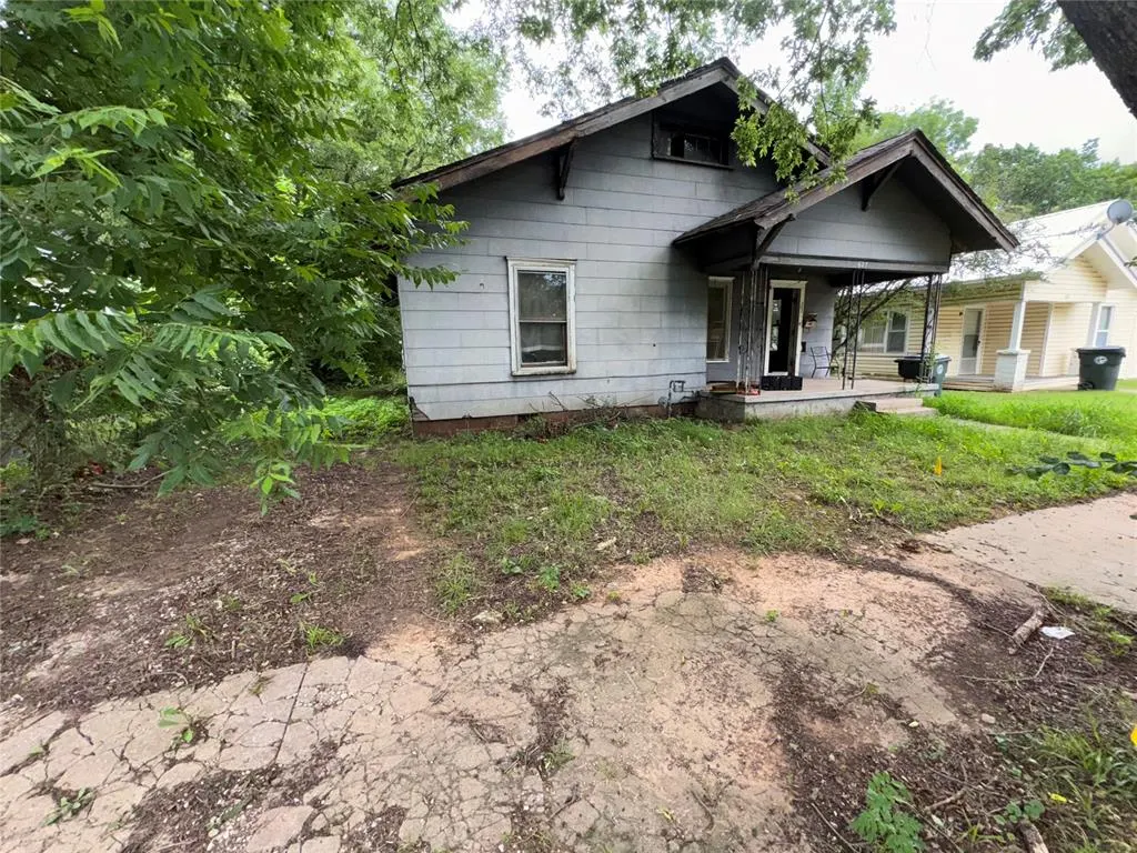 Photo 10 — 627 S Alabama Avenue, Okmulgee, OK 74447