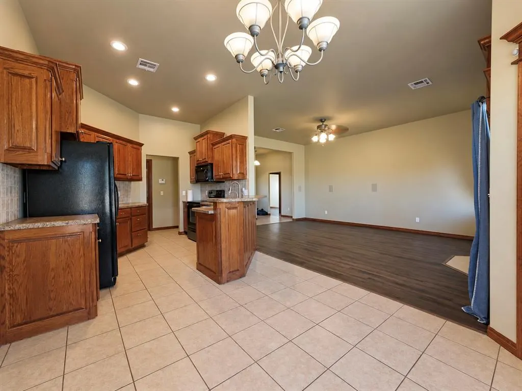 Photo 11 — 6109 Callahan Way, Piedmont, OK 73078
