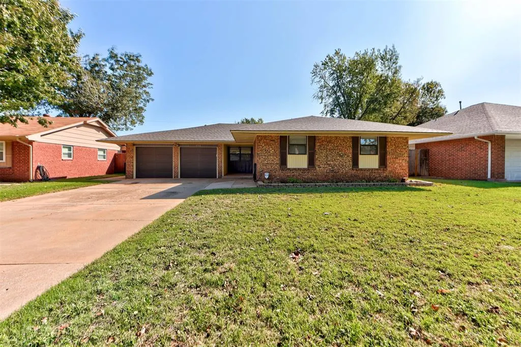 Photo 2 — 3728 N Bryan Avenue, Bethany, OK 73008