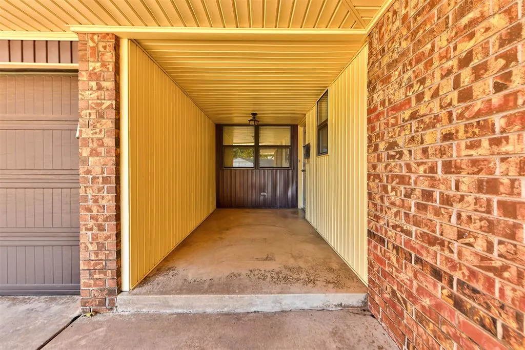 Photo 5 — 3728 N Bryan Avenue, Bethany, OK 73008