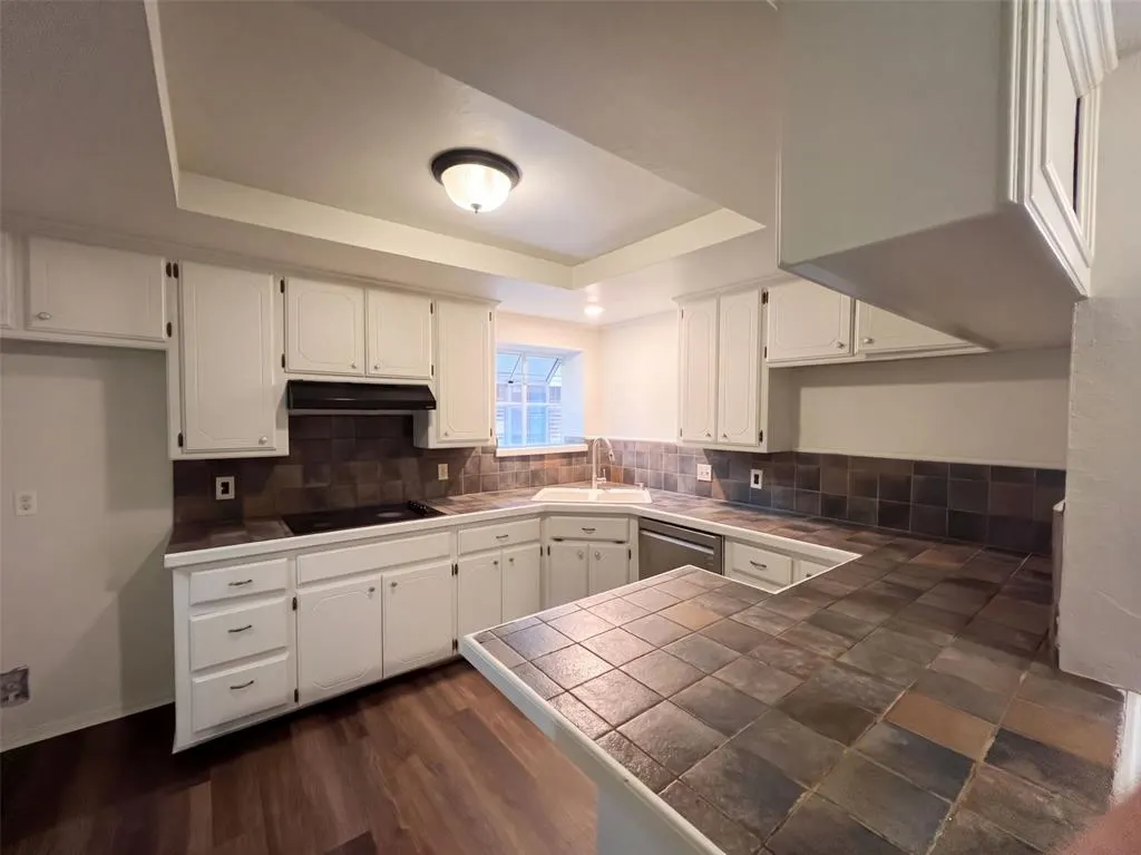Photo 2 — 1709 Baron Drive, Norman, OK 73071