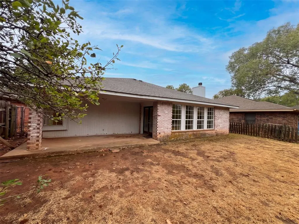 Photo 5 — 1709 Baron Drive, Norman, OK 73071