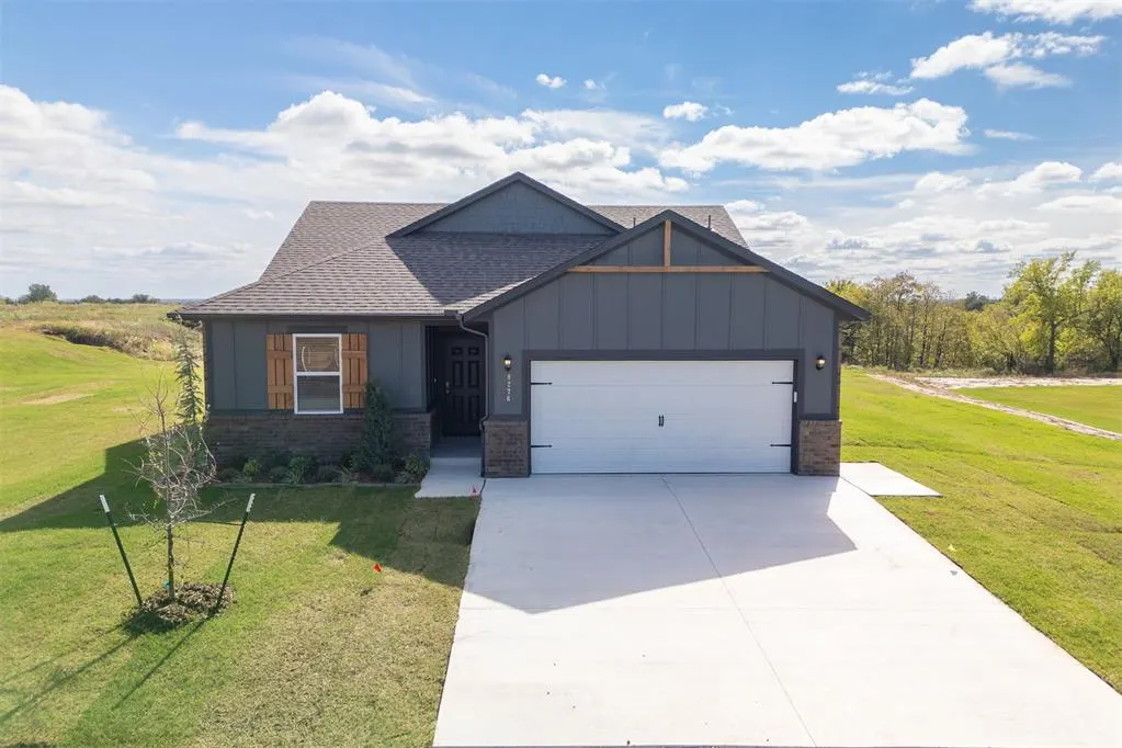 Front exterior — 8276 Sideoats Trail, El Reno, OK 73036