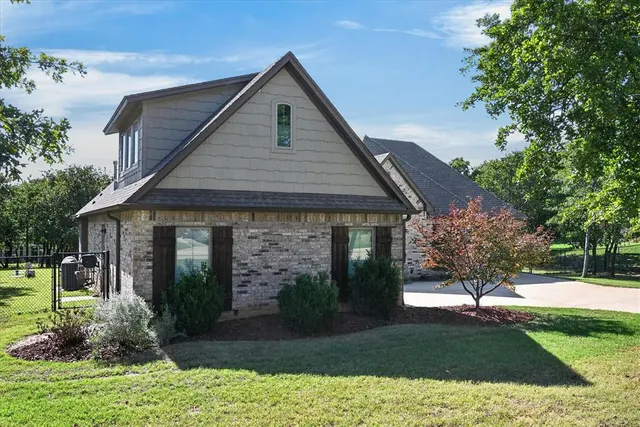 Photo 2 — 3407 Rustic Hollow, Guthrie, OK 73044