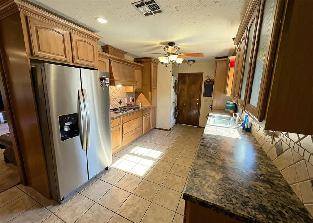 Photo 10 — 211 Magnolia Avenue, Elk City, OK 73644
