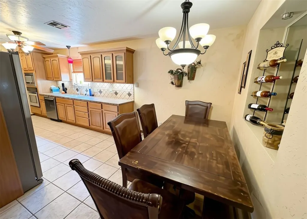 Photo 12 — 211 Magnolia Avenue, Elk City, OK 73644