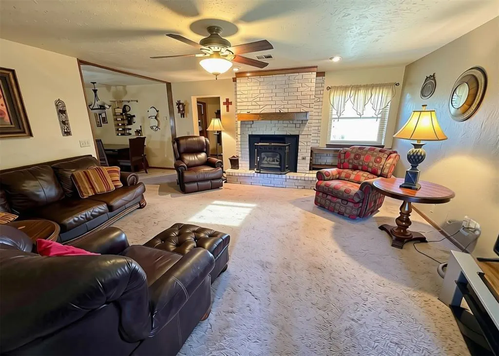 Photo 14 — 211 Magnolia Avenue, Elk City, OK 73644
