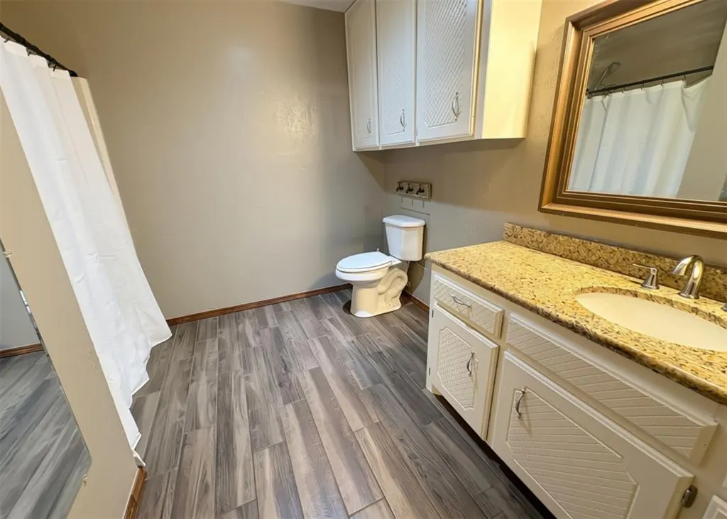 Photo 20 — 211 Magnolia Avenue, Elk City, OK 73644