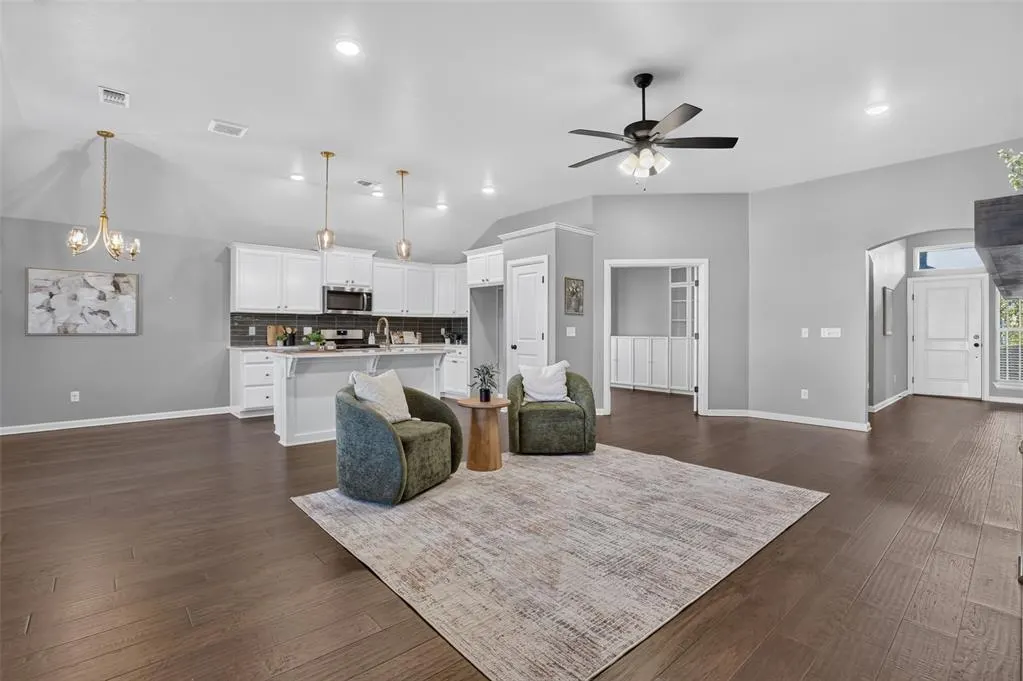 Photo 3 — 3051 Wister Road, Norman, OK 73069