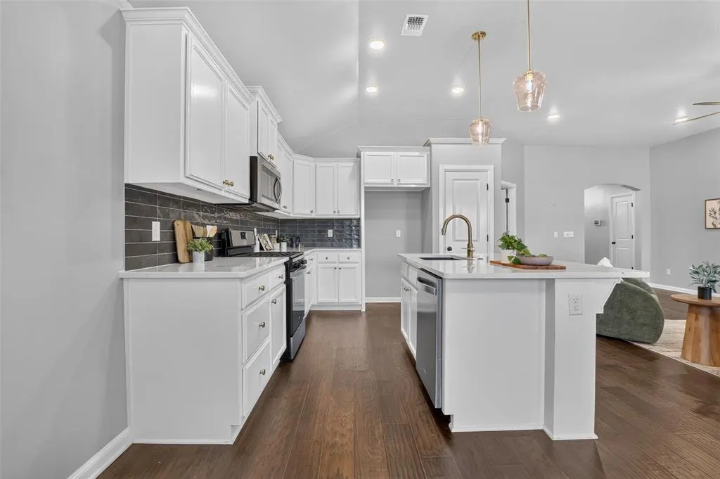 Photo 12 — 3051 Wister Road, Norman, OK 73069