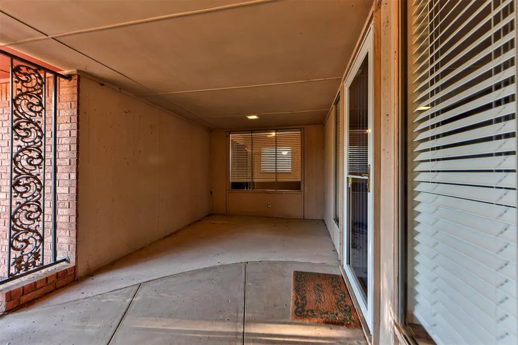 Photo 5 — 11044 Folkstone Drive, Yukon, OK 73099