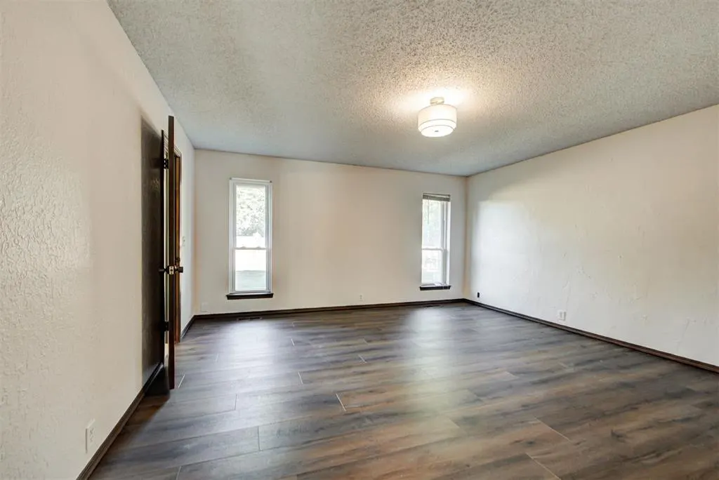 Photo 30 — 11044 Folkstone Drive, Yukon, OK 73099
