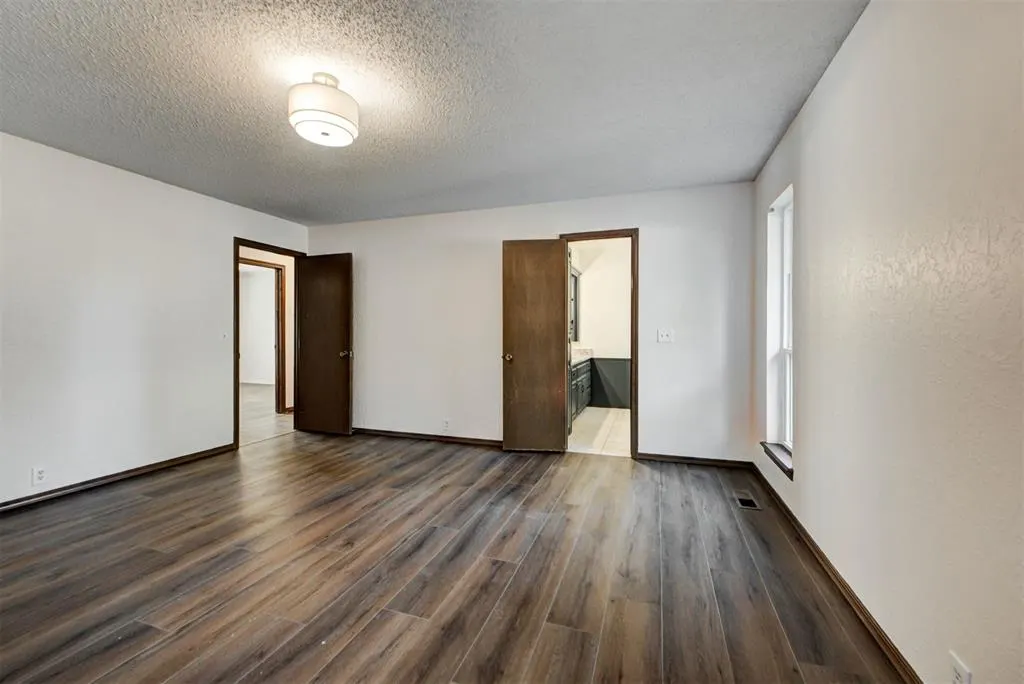 Photo 33 — 11044 Folkstone Drive, Yukon, OK 73099