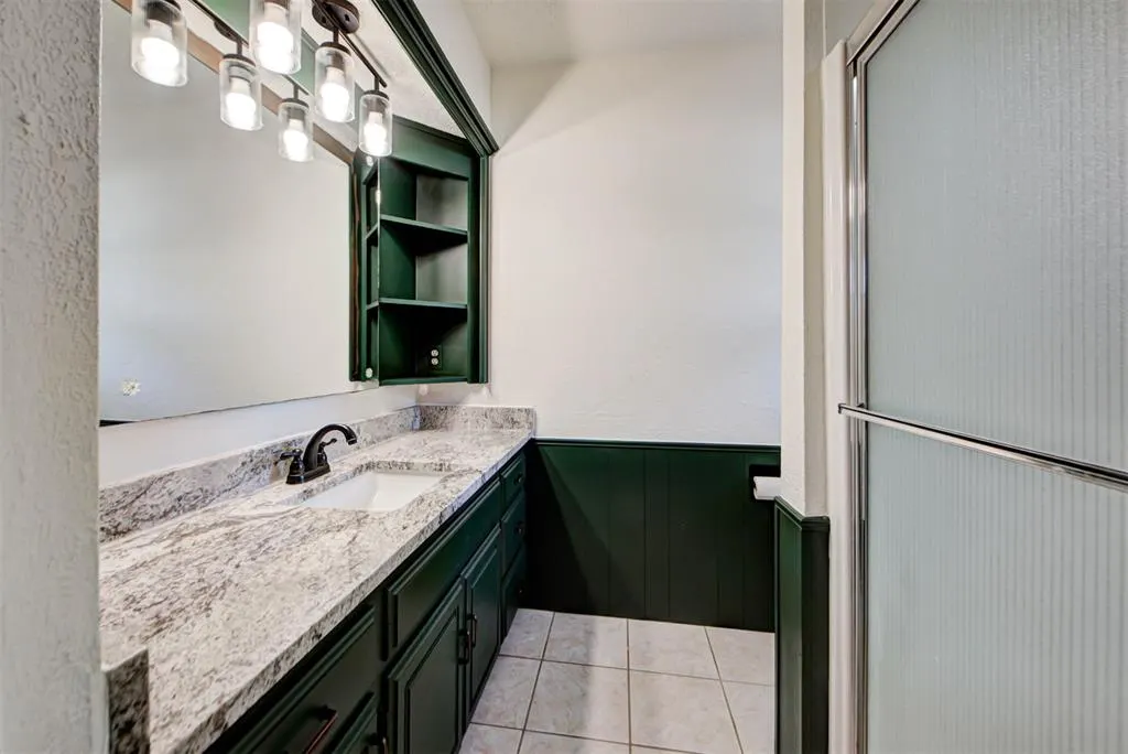 Photo 36 — 11044 Folkstone Drive, Yukon, OK 73099
