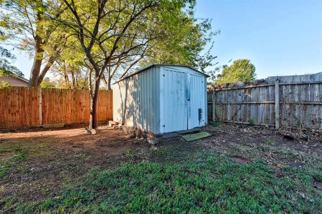 Photo 47 — 11044 Folkstone Drive, Yukon, OK 73099