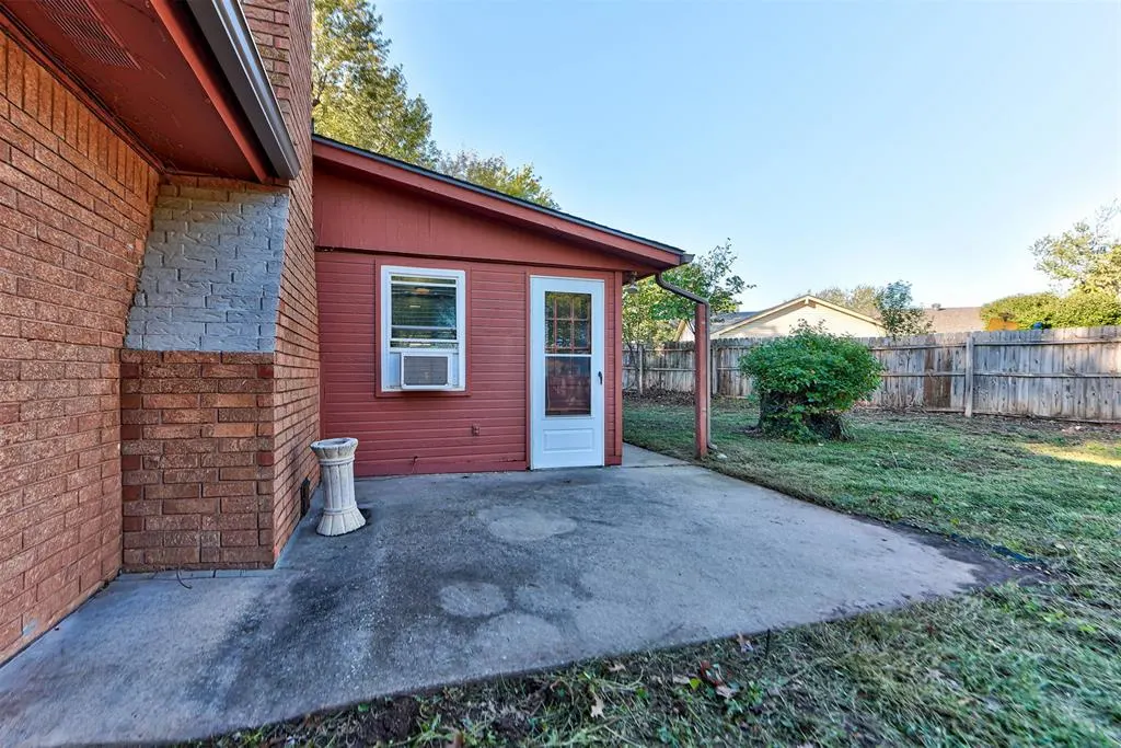 Photo 48 — 11044 Folkstone Drive, Yukon, OK 73099