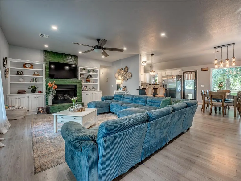 Photo 2 — 785 Tilghman Drive, Chandler, OK 74834