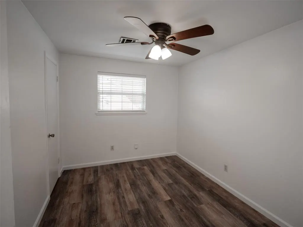 Photo 24 — 305 S Janeway Avenue, Moore, OK 73160