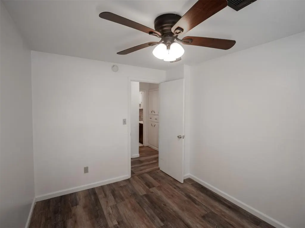 Photo 26 — 305 S Janeway Avenue, Moore, OK 73160