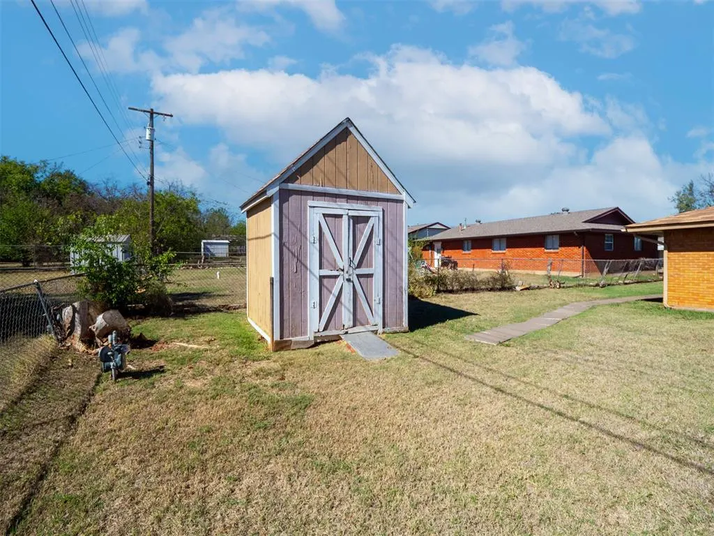 Photo 30 — 305 S Janeway Avenue, Moore, OK 73160